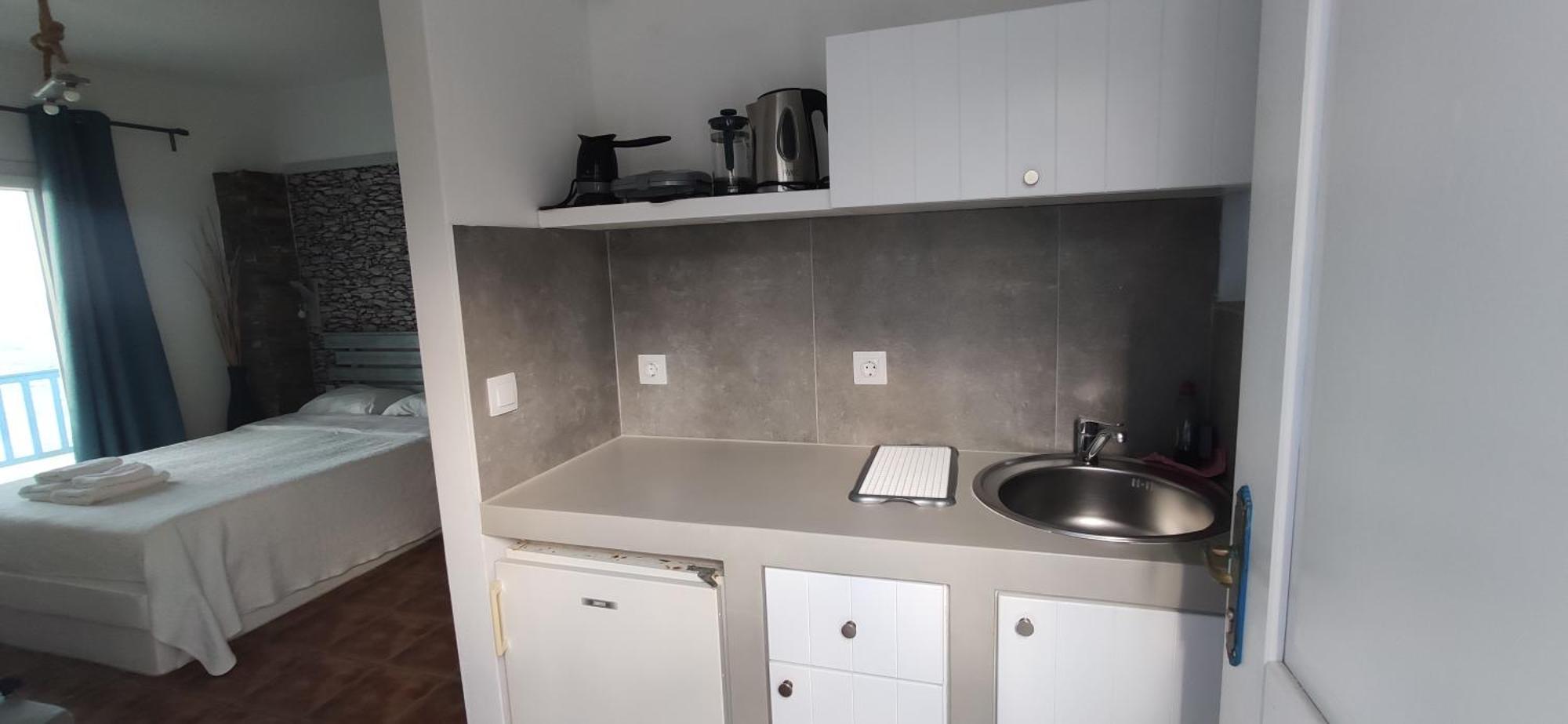 バトシ Anemos Sea Viewアパートホテル 部屋 写真
